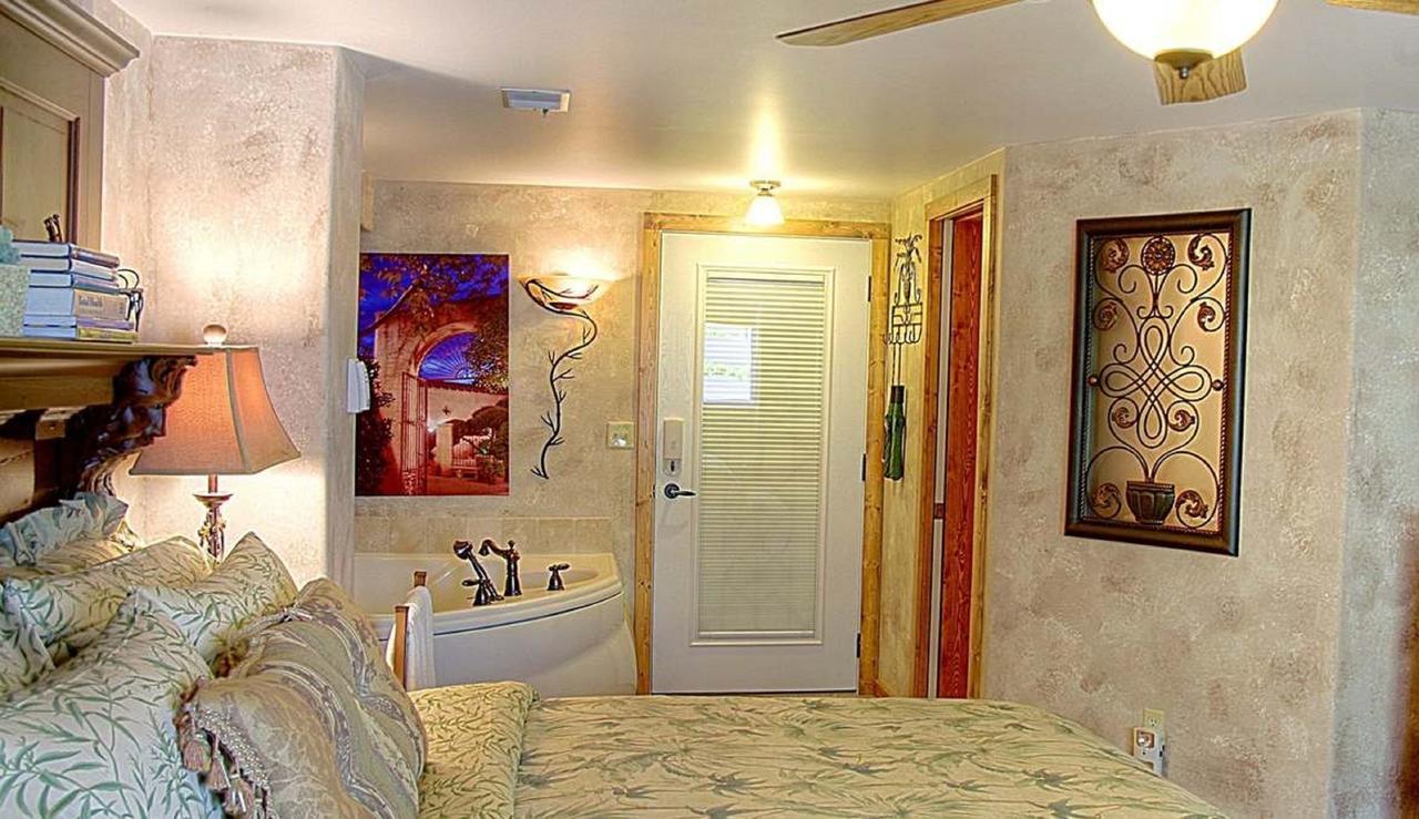 Prairieside Suites Luxury Bed & Breakfast Grandville Bagian luar foto