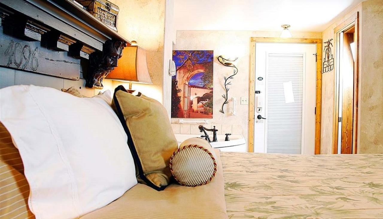 Prairieside Suites Luxury Bed & Breakfast Grandville Bagian luar foto